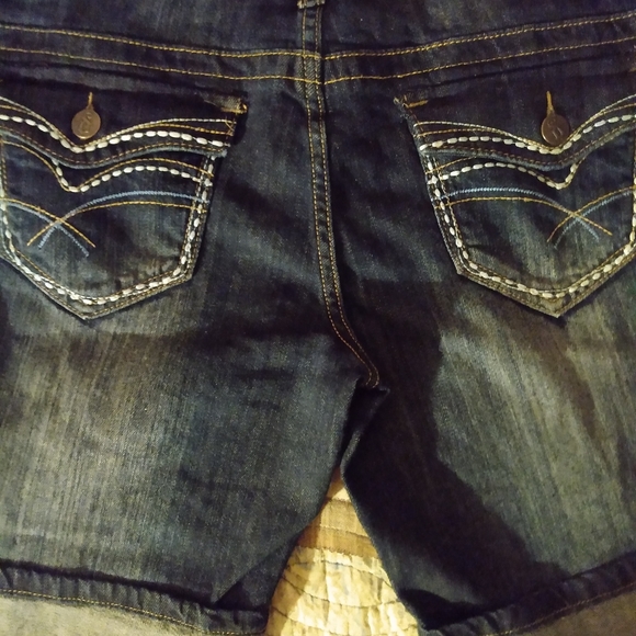 Shorts - Picture 2 of 2